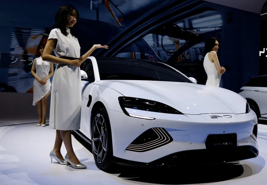 Guerra de Preços dos Veículos Elétricos da China: Cortes Agressivos da BYD Despertam Turbulência no Sector e Alarme do Governo