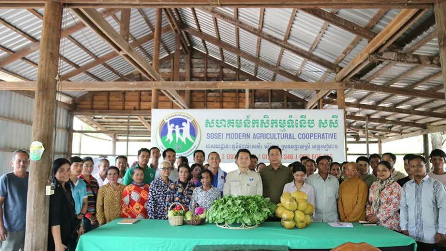 Camboja Aloca 35 Milhões de Dólares para Impulsionar as Comunidades Agrícolas Modernas