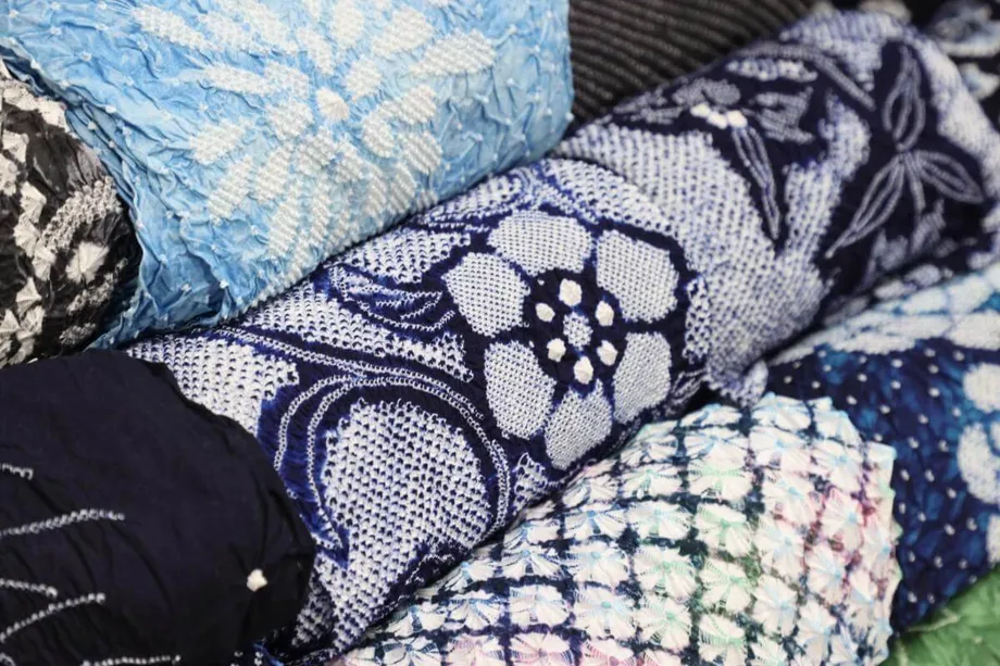 Arimatsu Shibori (Tie-Dyed Silk Fabric) | Souvenir Digest | Visit ...