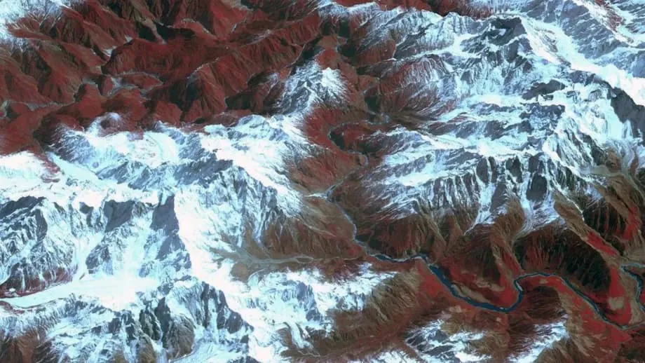 A Mega-Barragem da China no Yarlung Tsangpo: Maravilha de Engenharia ou Ponto de Atrito Regional?