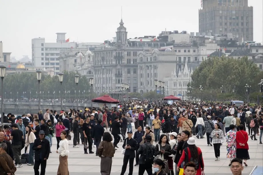 Hoteis de Luxo de Xangai: Porque É Que os Mega-Ricos da China Apostam Forte na Escassez, na Experiência e na Resiliência