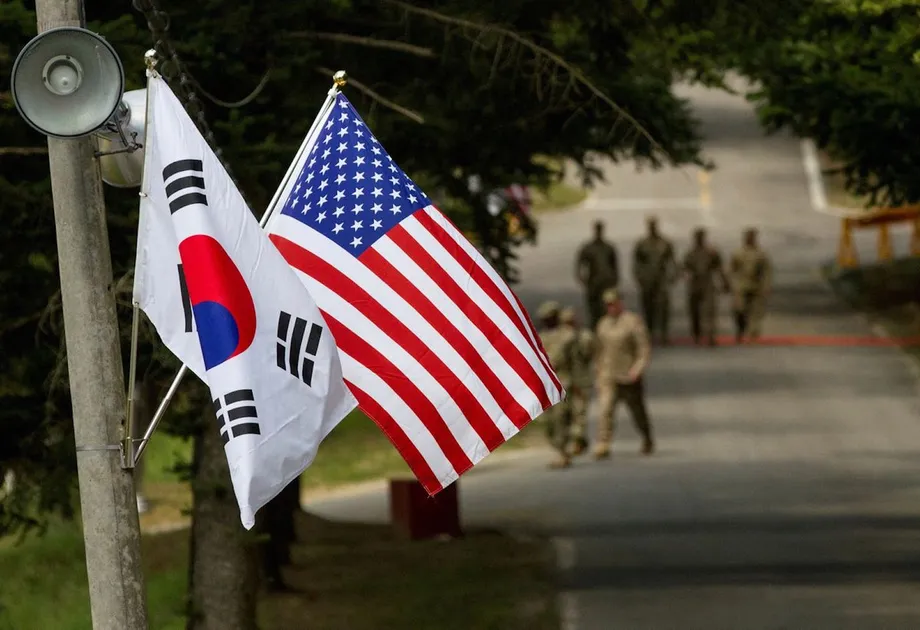 Aliança EUA-Coreia do Sul Testada: Tarifas, Transacionalismo e o Futuro de uma Parceria Crítica