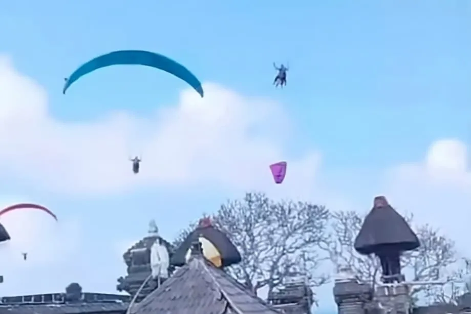 Vídeo Viral de Parapente em Bali Acende Debate sobre Turismo, Cultura e Espaços Sagrados