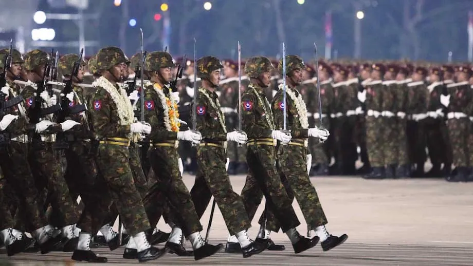 O Regime Militar do Mianmar Aperta a Prensa com Novas Leis Contra a Resistência Antes de Eleições Controversas