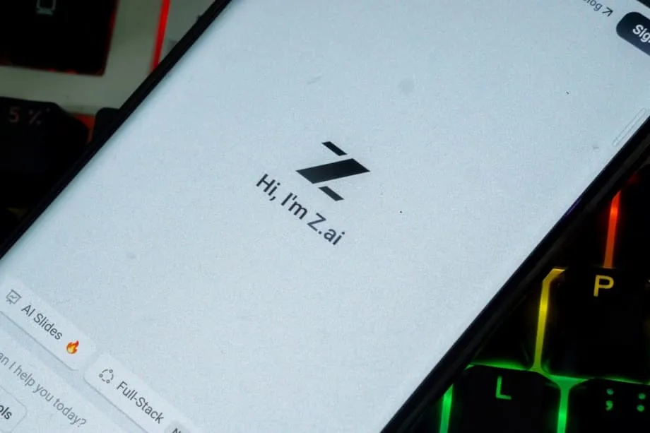 Z.ai e Alibaba Cloud Revelam Agente IA Gratuito para Smartphones: Uma Nova Era de Assistência Digital em China