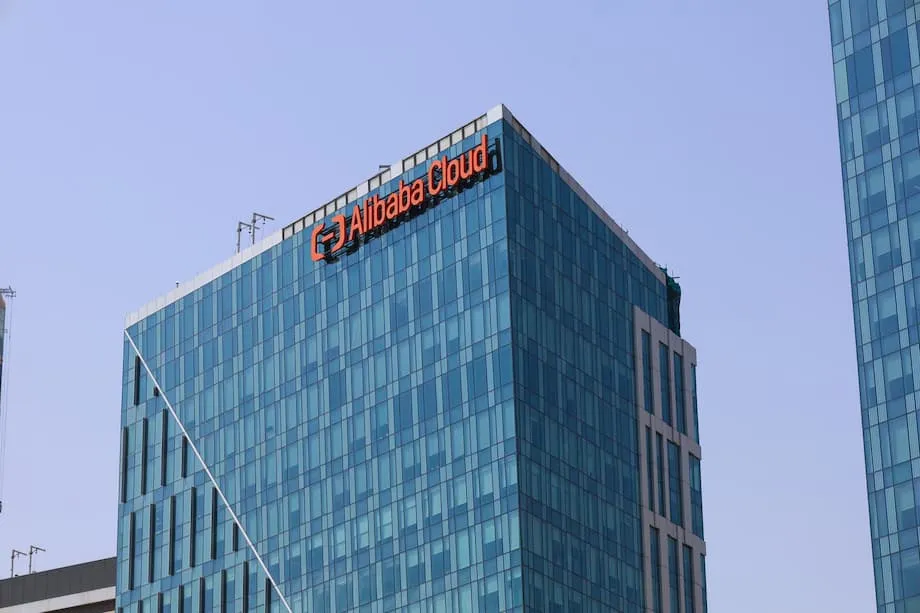 Alibaba Cloud: Desvendando a Avaliação, o Potencial de Crescimento e a Transformação por IA