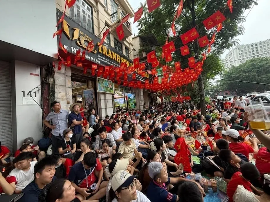 Os Hanóianos Abrem as Portas: o Espírito Comunitário Brilha nos Ensaios do Desfile do Dia Nacional