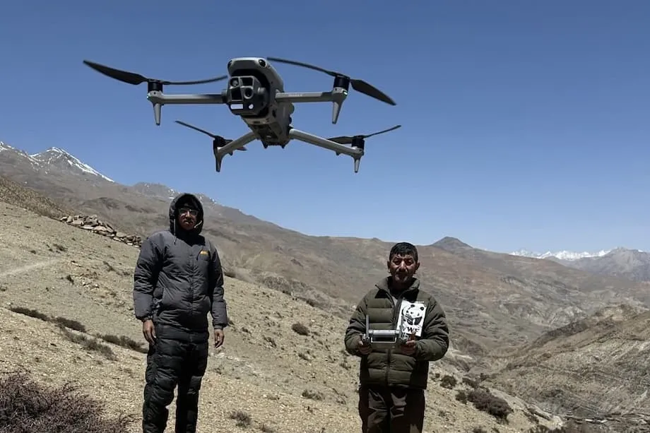 Olhos no Céu: Como os Drones Estão a Transformar a Conservação da Vida Selvagem no Nepal
