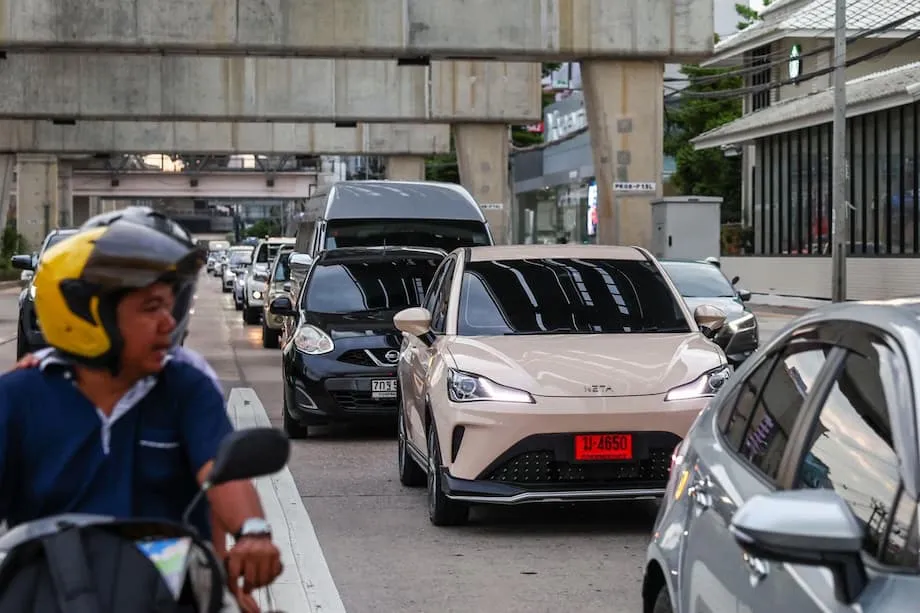 Como o Investimento Chinês Está a Transformar a Indústria de Veículos Elétricos da Tailândia
