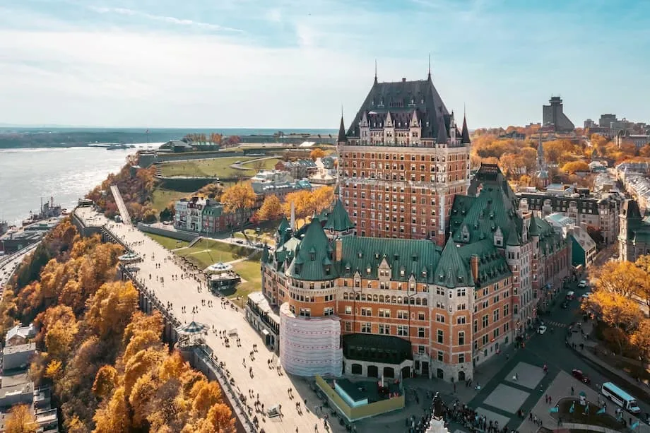 Como as Séries de Televisão Coreanas Estão a Impulsionar o Turismo Global: O Fenómeno Set-Jetting dos K-Drama