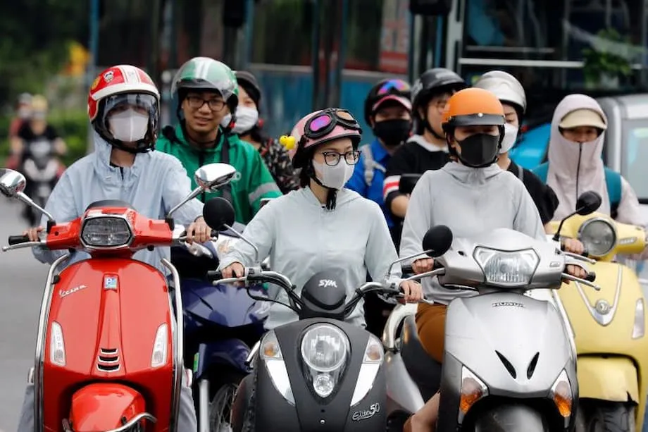 Proibição de Scooters a Gasolina em Hanói: Salto Ambicioso para um Ar Mais Limpo ou Aposta Arriscada para os Pobres?