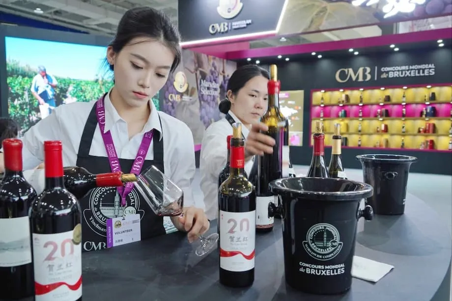 A Sede da Coreia do Norte por Vinho Chinês: Sanções, Elites e um Comércio em Expansão