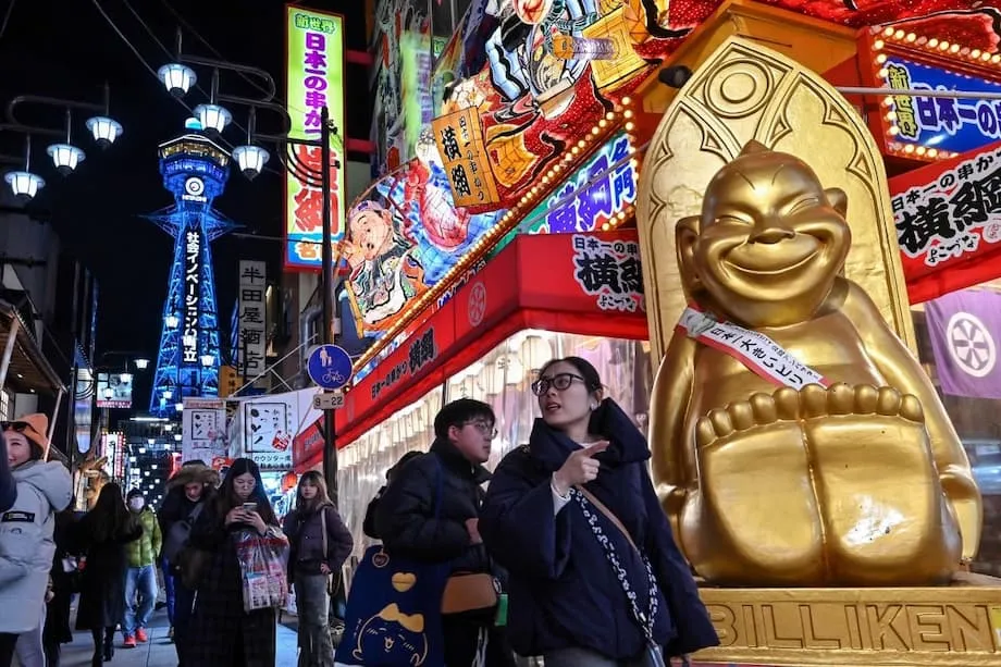 Osaka Abandona Proposta de Imposto Turístico Especial em Meio a Debate Nacional sobre Tributação de Visitantes Estrangeiros