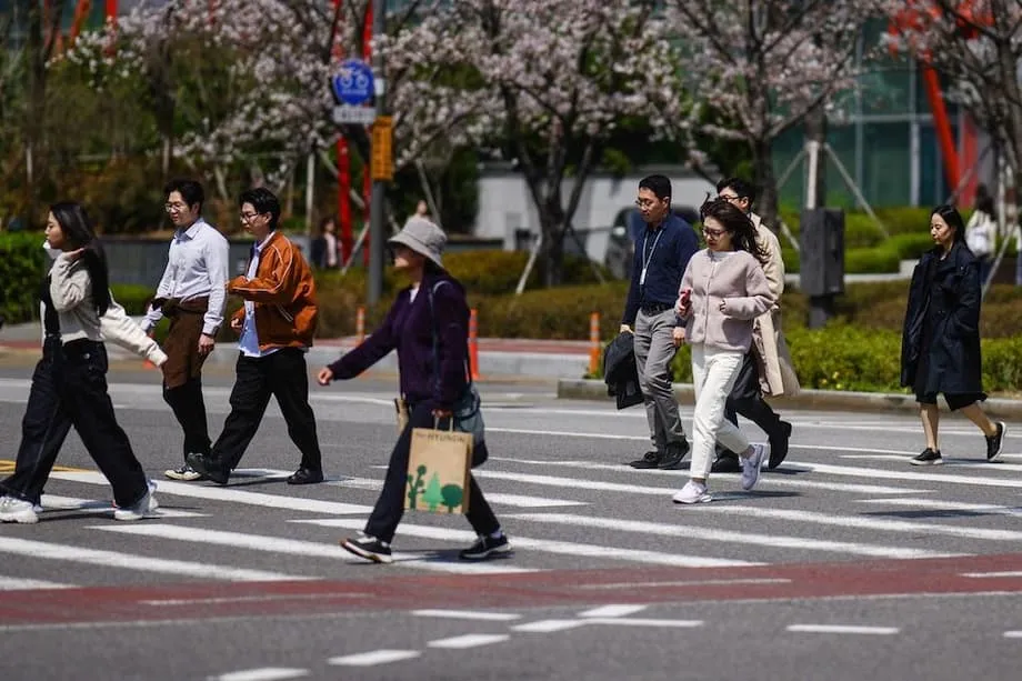 Máximo Histórico de Agregados de Duplo Rendimento na Coreia do Sul com a Mudança dos Papéis de Género