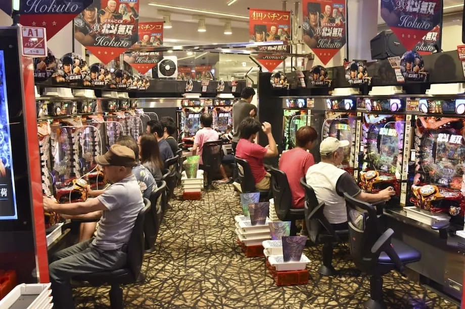 Indústria de Pachinko do Japão em Crise Após Escândalo de Compra de Votos