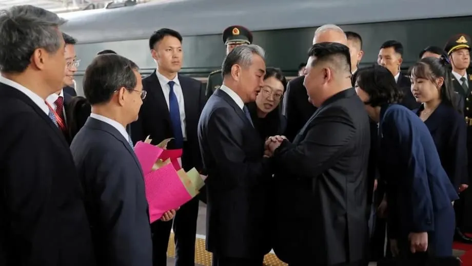Kim Ju Ae entra no palco mundial como possível nova líder da Coreia do Norte
