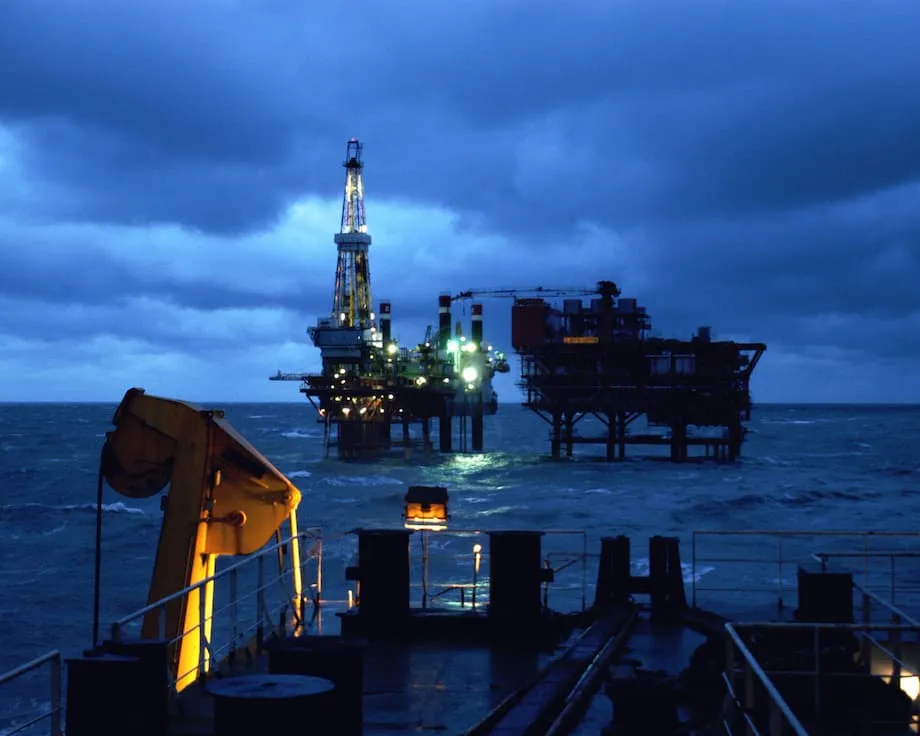 China intensifica perfurações offshore na ZEE de Taiwan, aumentando os riscos jurídicos e de segurança
