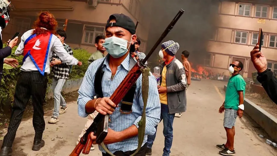 Revolta da Geração Z no Nepal derruba primeiro-ministro em meio a convulsão mortífera