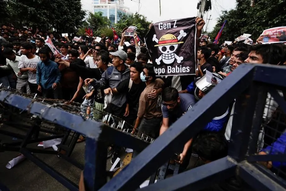 Como a Bandeira do Chapéu de Palha de One Piece se Tornou o Estandarte de Reunião da Geração Z por Toda a Ásia