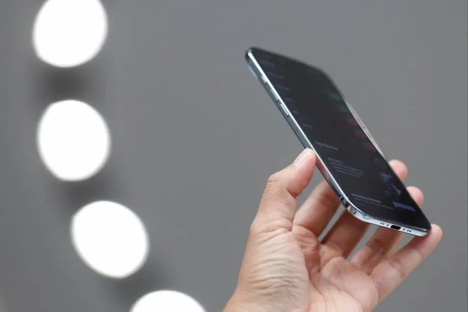Apple adia iPhone Air na China à espera de aprovação de eSIM