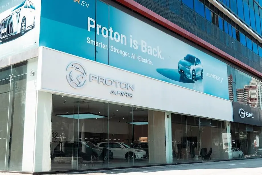 A Proton regressa a Singapura com o SUV elétrico e.MAS 7, showroom na Leng Kee e apoio regional
