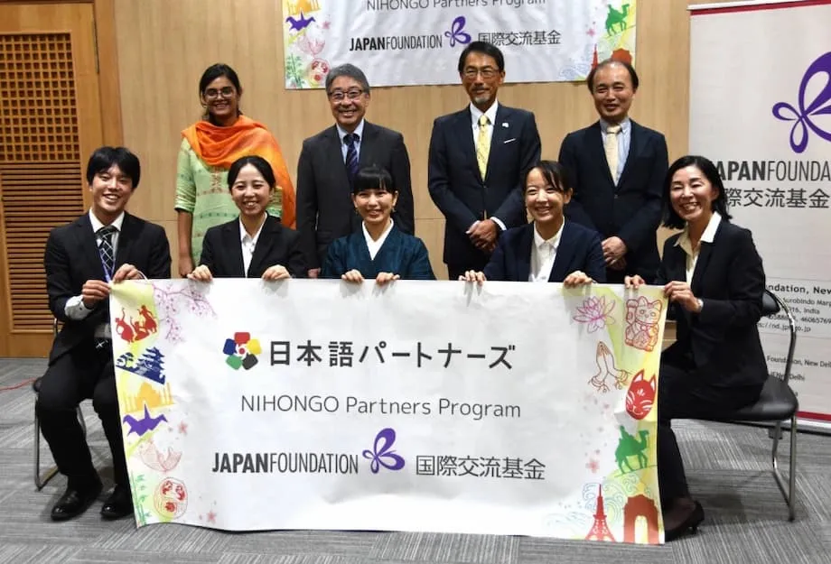 Japão Envia Parceiros de Educação em Língua para a Índia pela Primeira Vez