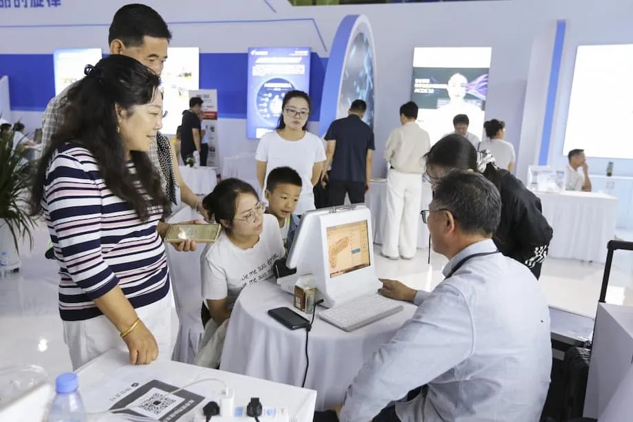 Dentro do plano de 19 pontos da China para impulsionar o consumo de serviços e as viagens de receção