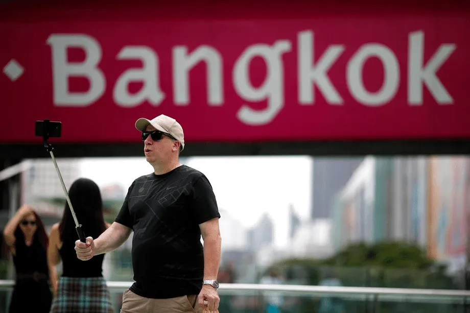 Baht Forte Prejudica Turismo na Tailândia com Custos Acima do Japão e do Vietname