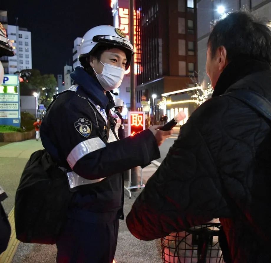 Japão endurece contra a condução de bicicleta embriagada e distraída: o que significam as novas penalidades