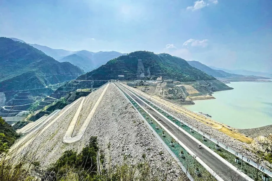 Montanhas Frágeis, Grandes Barragens: a Aposta da Energia Hidroeléctrica nos Himalaias