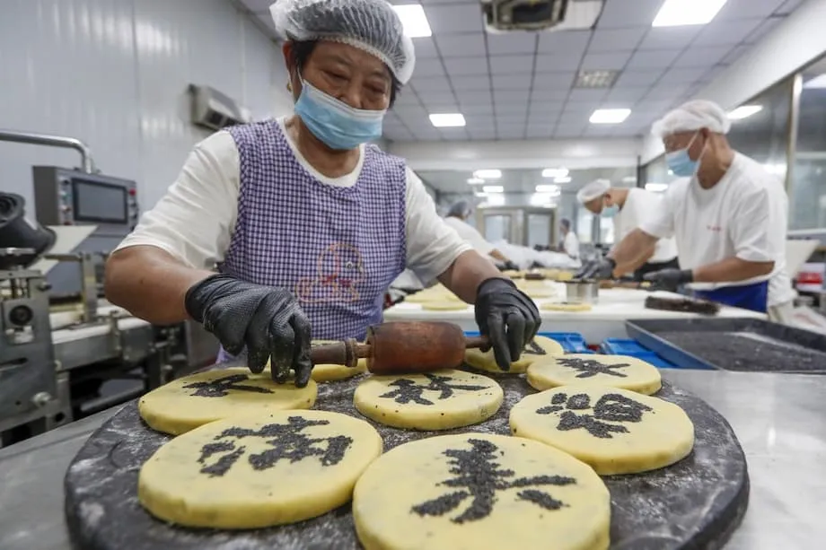 Vendas de mooncakes caem quando o aperto de cintos atinge a tradição do Meio Outono da China