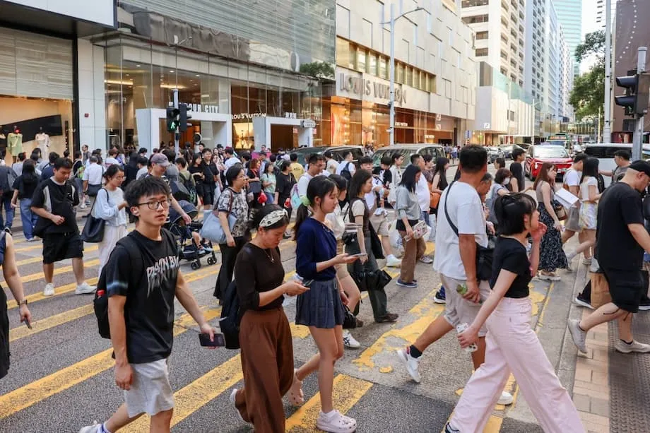 Hotéis de Hong Kong enchem-se para o Dia Nacional, mas os términos antecipados incentivam as viagens de um dia