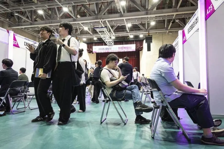 Plano de semana de quatro dias e meio na Coreia do Sul enfrenta teste de produtividade
