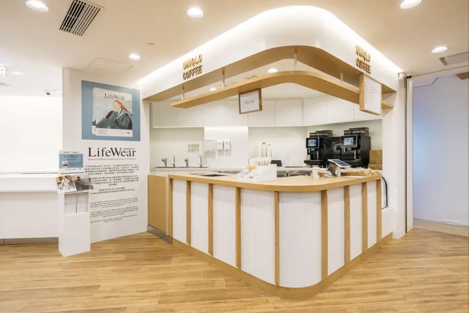 Porque é que as Marcas de Moda em Hong Kong Estão a Preparar Café para Trazer os Compradores de Volta