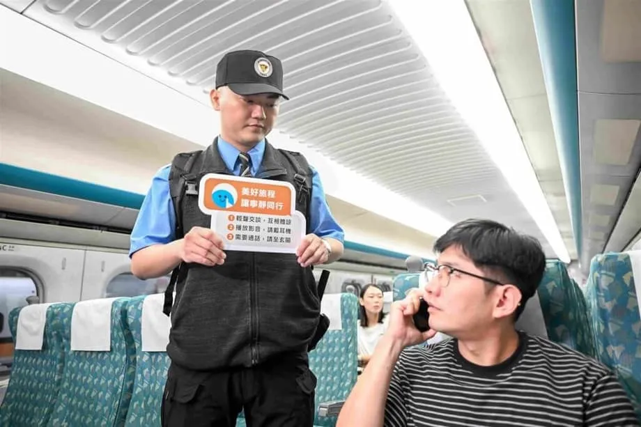 Alto dirigente dos transportes de Taiwan defende regras de carruagens silenciosas do HSR perante preocupações das famílias