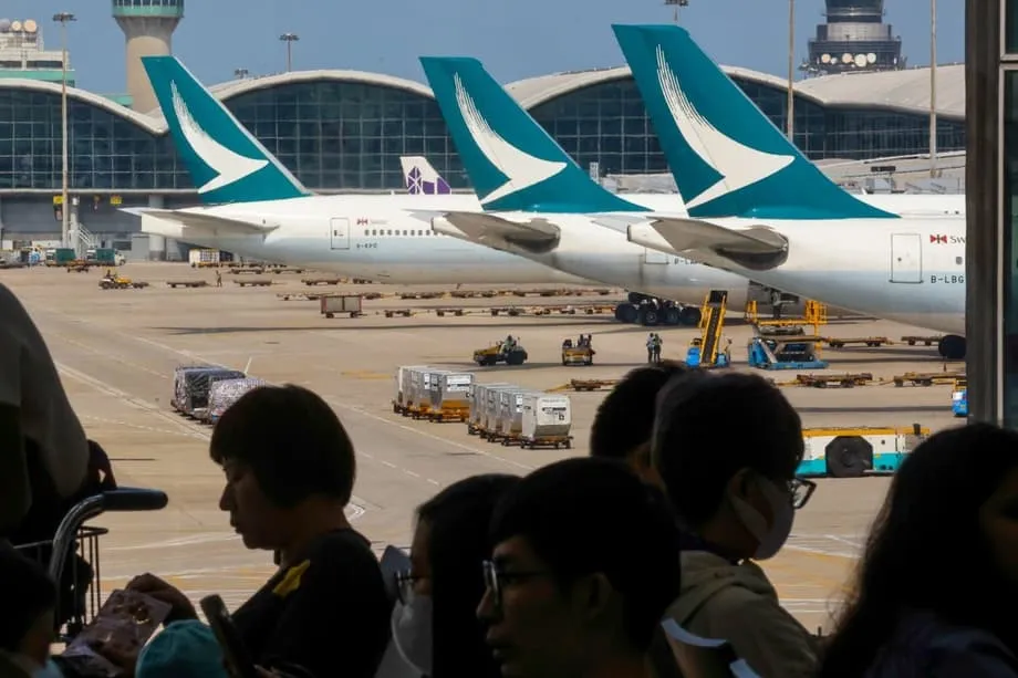 Reestruturação de lealdade da Cathay Pacific provoca reação negativa com nova categoria Diamond Exec em 2027