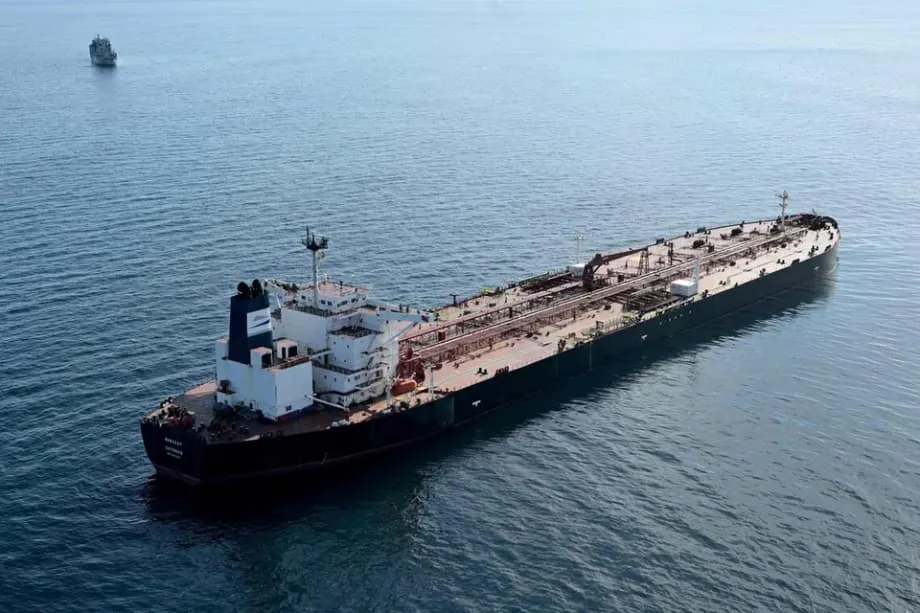 GNL Russo Sancionado Transferido Junto à Malásia por Navio das Trevas