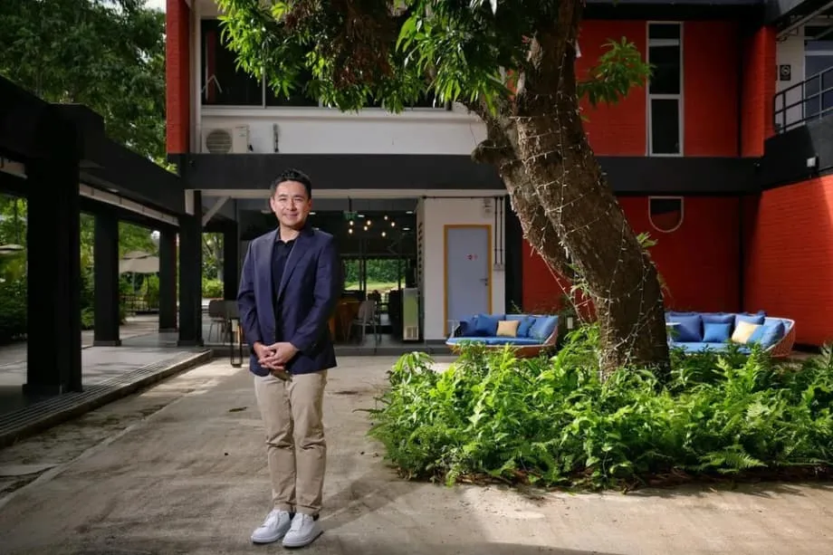 Como o coliving intergeracional está a mudar a vida para idosos em Singapura