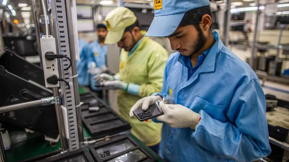 Aposta da Índia de 2,7 Mil Milhões de Dólares para Fabricar Componentes Eletrónicos em Casa Ganha os Primeiros Grandes Apoiantes