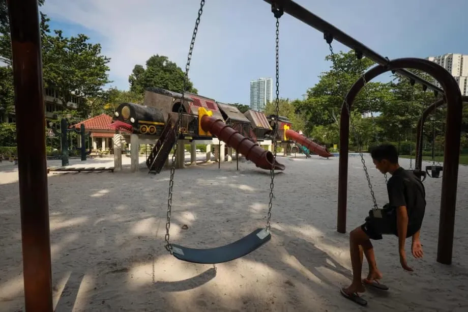 Porque os baloiços estão a desaparecer dos parques infantis de Singapura