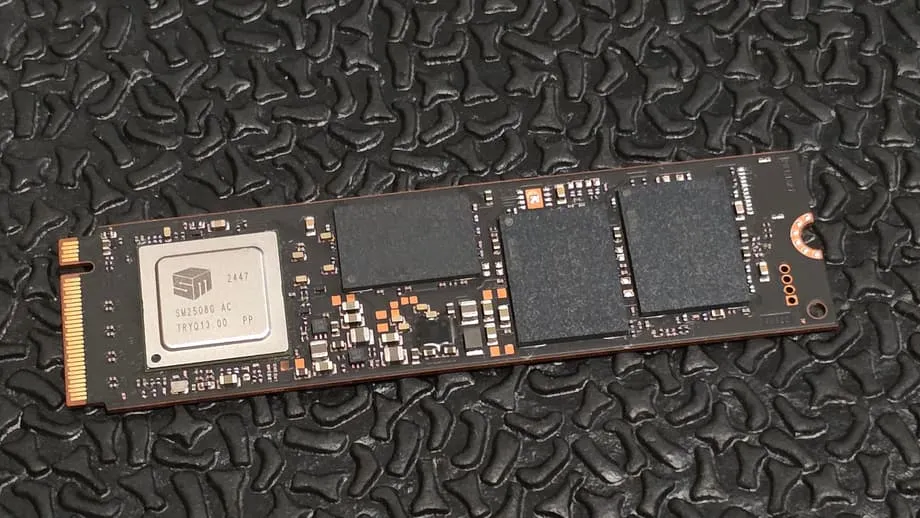Boom da IA espreme o mercado de componentes de PC do Japão à medida que lojas de Akihabara racionam SSD, HDD e RAM