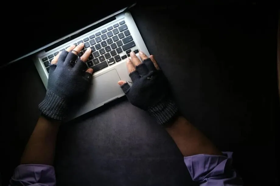Grupo Konni da Coreia do Norte explora Google Find Hub e KakaoTalk para apagar telemóveis e espalhar malware na Coreia do Sul