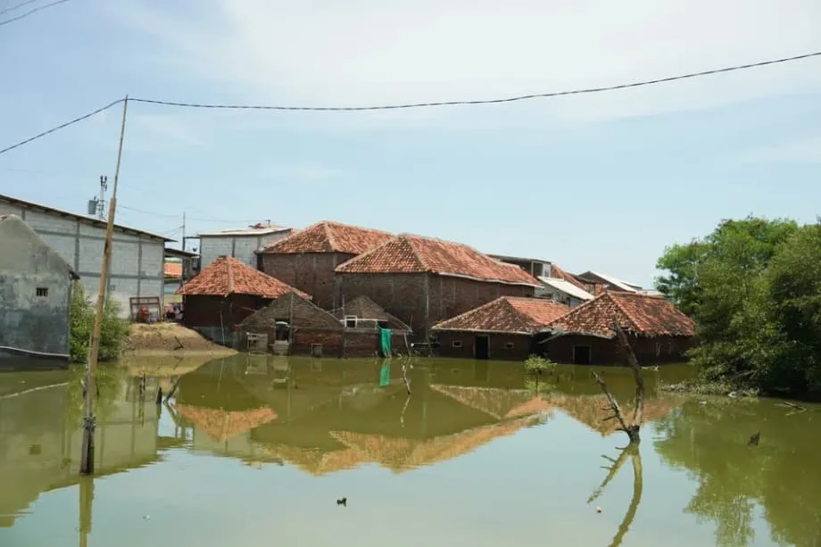 O plano da Indonésia para um dique marítimo gigante que protegeria a costa norte de Java