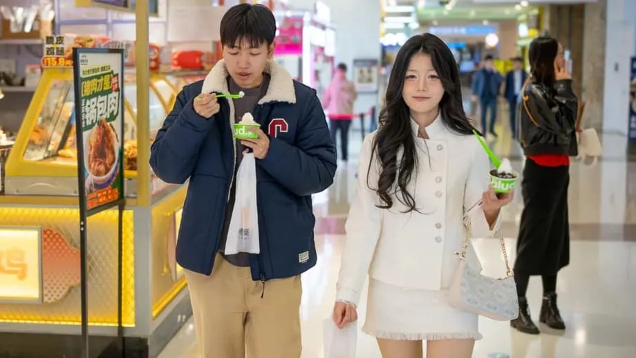 Porque a juventude chinesa poupa em vez de gastar