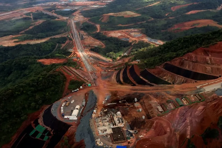 Primeiro Envio do Projeto de Minério de Ferro Simandou para a China Sinaliza uma Mudança Global