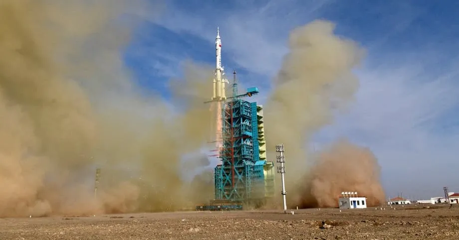 China lança a Shenzhou 22 na primeira missão de emergência para a Tiangong