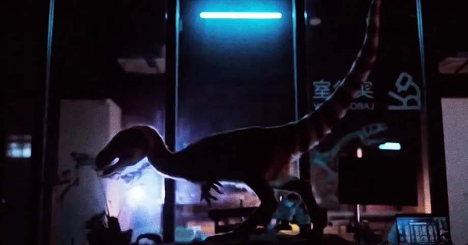 China apresenta robôs-dinossauro movidos a IA para museus e salas de aula