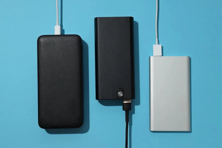 China aperta regras sobre power banks para passageiros enquanto MIIT elabora norma de segurança mais rigorosa