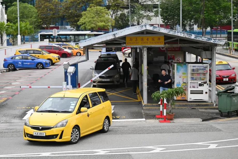 Singapura e Malásia flexibilizam regras dos táxis para permitir deixar passageiros em qualquer local e alargar frotas licenciadas