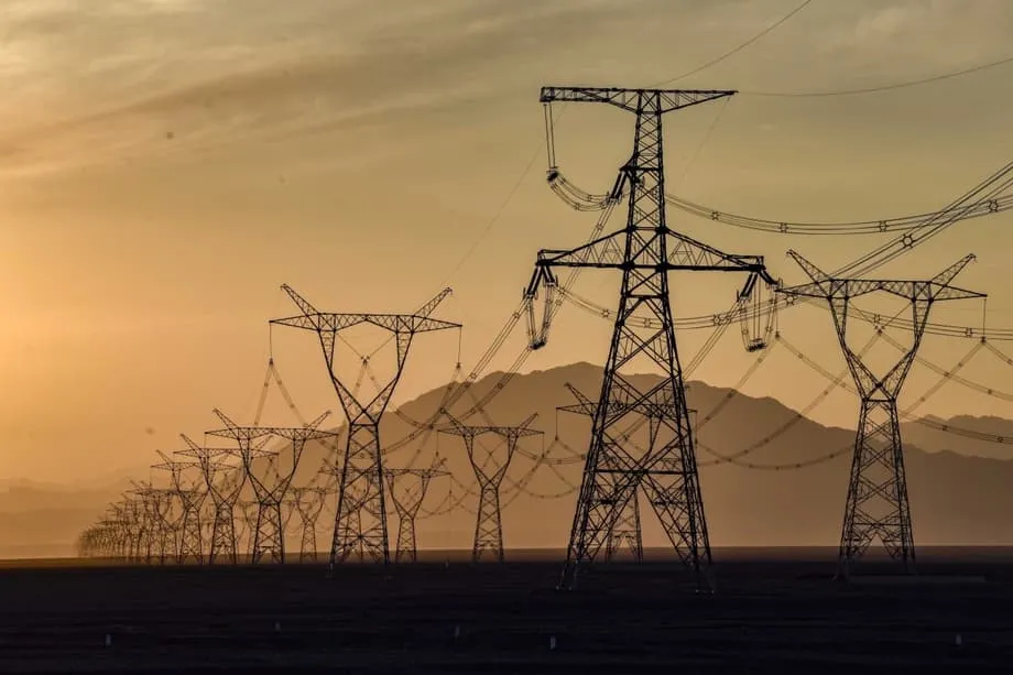Tecnologia chinesa de recuperação ultra-rápida de apagões redefine a resiliência da rede elétrica global